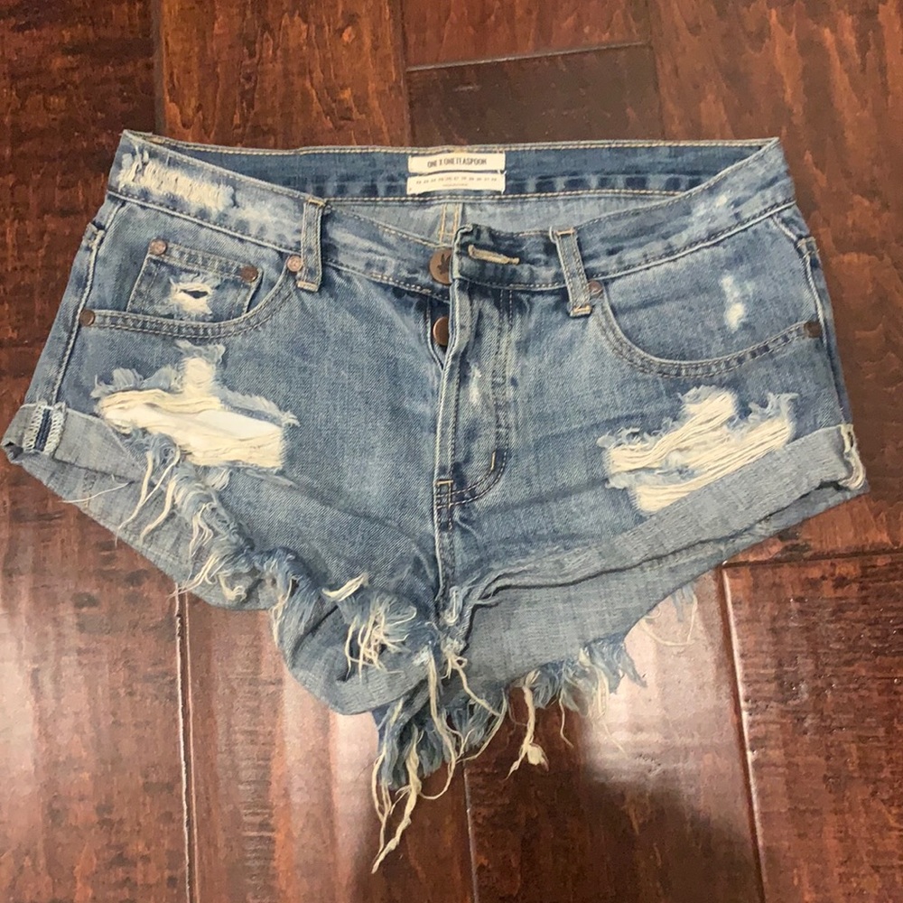 One teaspoon ripped jean shorts size 26